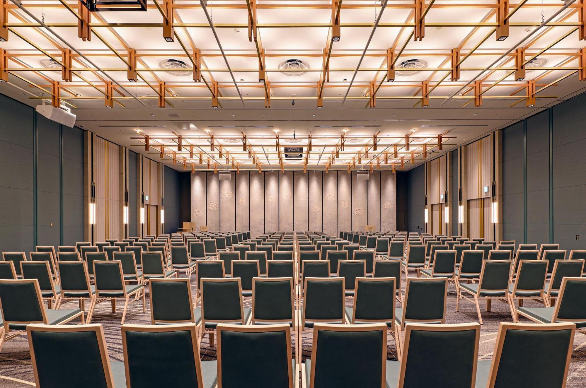 Centara Grand Hotel Osaka Exterior photo The ballroom