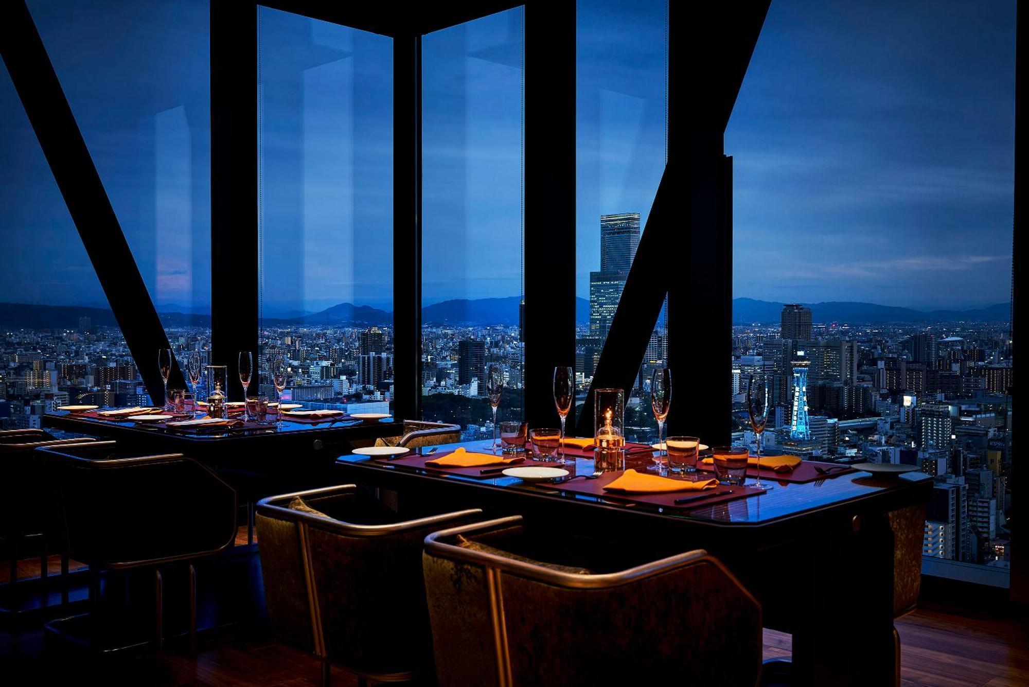 Centara Grand Hotel Osaka Exterior photo Restaurant